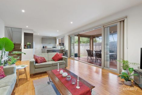 Property photo of 5 Innisfree Walk Kilsyth VIC 3137