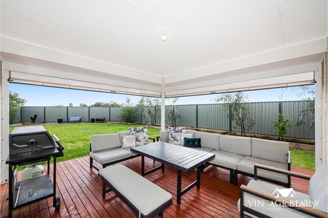 Property photo of 11 Magazine Link Byford WA 6122