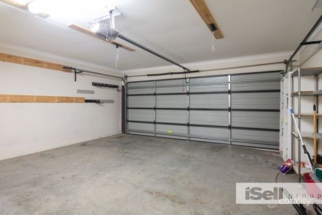 Property photo of 1 Barmah Place Waterways VIC 3195