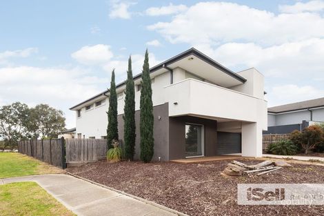 Property photo of 1 Barmah Place Waterways VIC 3195
