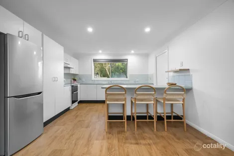 Property photo of 2/19 Florina Close Cardiff South NSW 2285