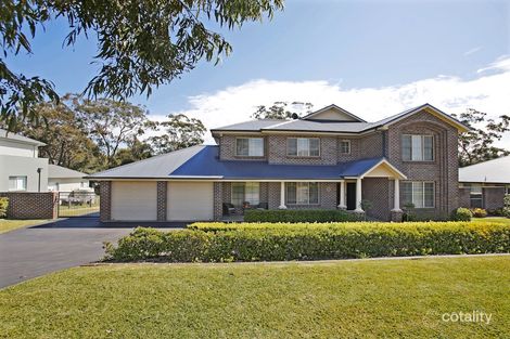 13 Domenics Pl, Grasmere, NSW 2570