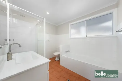 Property photo of 2 Yanderra Close Hammondville NSW 2170