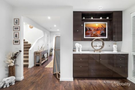 Property photo of 19 Emerald Rise Templestowe VIC 3106