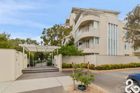 24/8 Graham St, Port Melbourne, VIC 3207