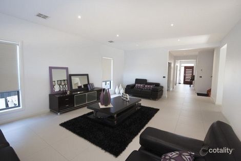 Property photo of 29 Katsura Retreat Roxburgh Park VIC 3064
