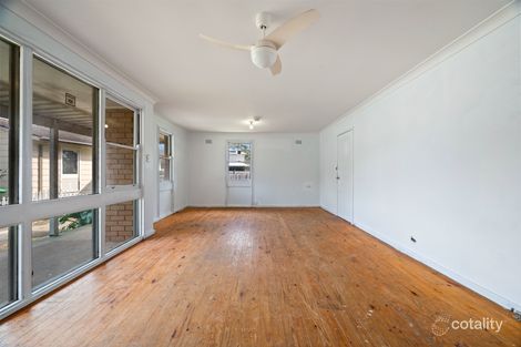 Property photo of 12 Carr Place Bradbury NSW 2560