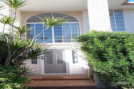 Property photo of 10 Santabelle Crescent Clear Island Waters QLD 4226