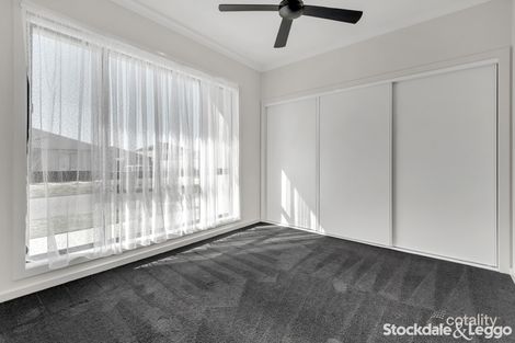 Property photo of 38 Latchford Drive Mickleham VIC 3064