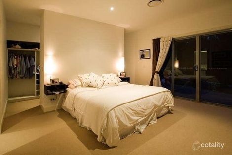 Property photo of 4 Helsal Court Coomera QLD 4209