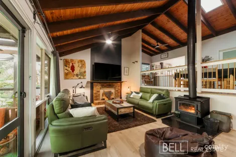 Property photo of 6 Forest Street Monbulk VIC 3793
