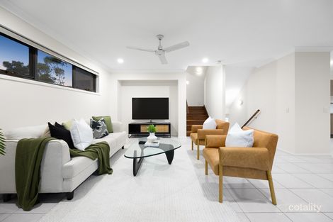 Property photo of 52 Silver Dawn Crescent Oxenford QLD 4210