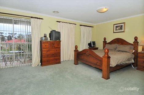 Property photo of 28 Mackellar Drive Roxburgh Park VIC 3064