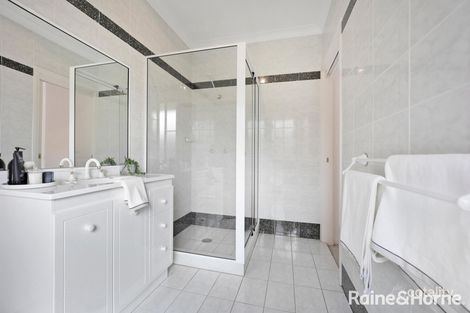 44 Claremont Dr, White Rock, NSW 2795