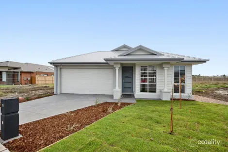 Property photo of 28 Beacon Close Beveridge VIC 3753