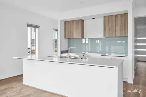 Property photo of 28 Beacon Close Beveridge VIC 3753