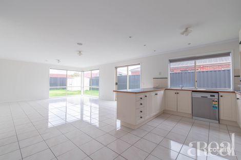 Property photo of 322 Ormond Road Narre Warren South VIC 3805