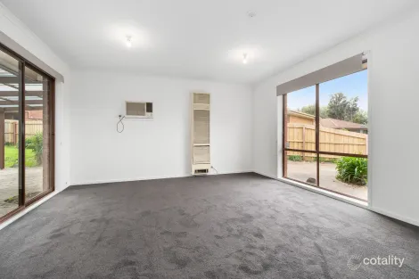 Property photo of 4 Merso Court Carrum Downs VIC 3201
