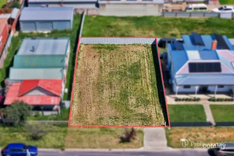 9 Newton St, Maryborough, VIC 3465