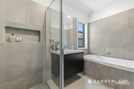 Property photo of 16 Pecan Grove Clyde North VIC 3978