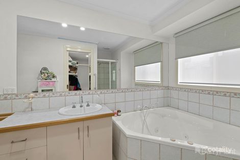 Property photo of 24 Wood Road Narre Warren South VIC 3805