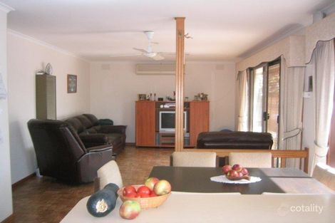 Property photo of 27 Derwent Road Werribee VIC 3030