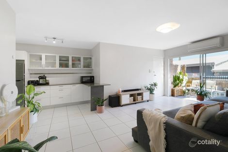 Property photo of 2/65 Forbes Street Hawthorne QLD 4171