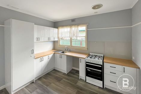 Property photo of 51 Maple Avenue Wendouree VIC 3355