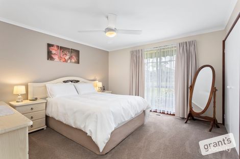 Property photo of 26 Barondi Avenue Narre Warren VIC 3805