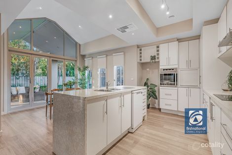 Property photo of 10 Yeovil Court Echuca VIC 3564