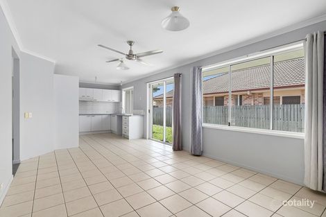 Property photo of 1 Fieldstone Close Bracken Ridge QLD 4017
