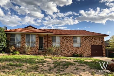 Property photo of 3 Ryan Place Kelso NSW 2795