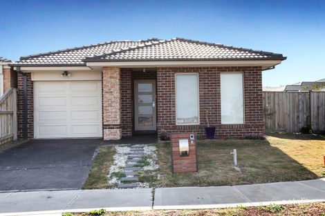 Property photo of 8 Hobart Way Taylors Hill VIC 3037