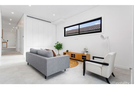 Property photo of 20 Oak Drive Georges Hall NSW 2198