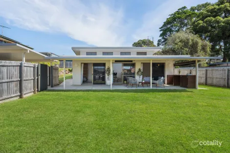 52 Agnes St, Birkdale, QLD 4159