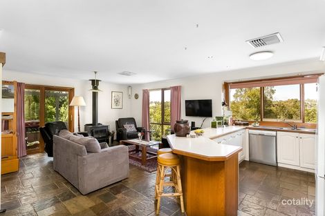 Property photo of 13 Hollyoak Rise Eltham North VIC 3095