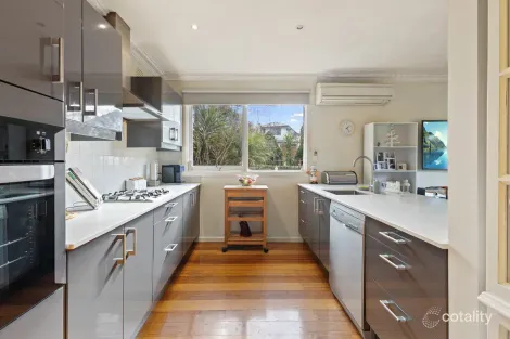 Property photo of 41 Silverton Drive Ferntree Gully VIC 3156