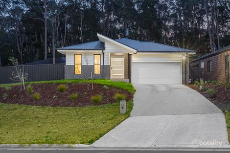 17 Zoe Dr, Mount Helen, VIC 3350