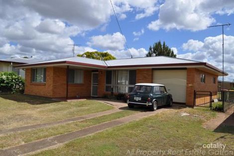 11 Skinner St, Gatton, QLD 4343