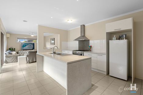Property photo of 6 Cohens Way Pakenham VIC 3810