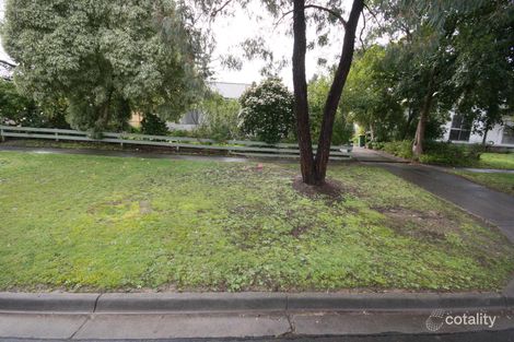 4 Meagher Rd, Ferntree Gully, VIC 3156