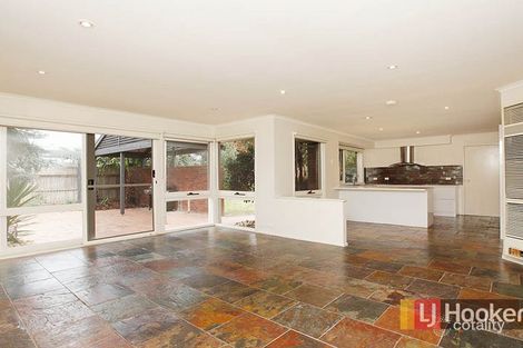 Property photo of 3 Parklands Grove Werribee VIC 3030