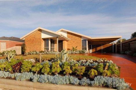 17 Hutchins Way, Skye, VIC 3977