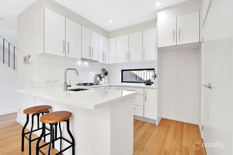 Property photo of 2/28 Lena Grove Ringwood VIC 3134