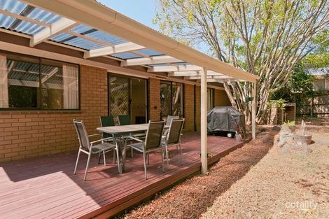33 Kingswood Dr, Chirnside Park, VIC 3116