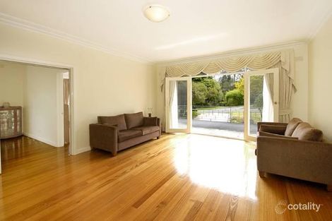 Property photo of 32 Waimarie Drive Mount Waverley VIC 3149