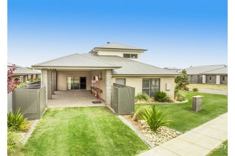 Property photo of 131 Dune Drive Fern Bay NSW 2295