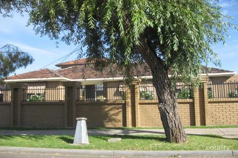 198 Sterling Dr, Keilor East, VIC 3033