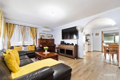 2/11 Hazlitt Ct, Cranbourne, VIC 3977