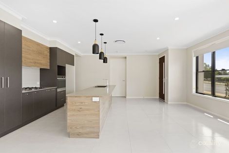 Property photo of 1/14 Yarrow Close Middle Ridge QLD 4350
